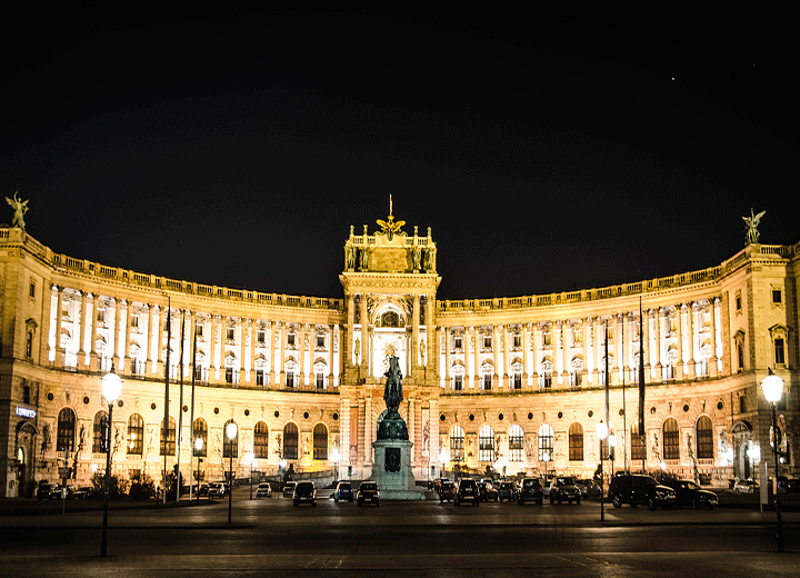 谈球吧体育官网入口国际案例 | 与六百年历史为伍，谈球吧体育官网入口艺术精品落户奥地利国家图书馆