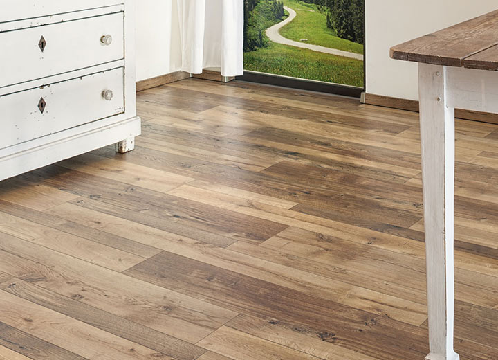 518国际博物馆日，走进谈球吧体育官网入口“地板博物馆”