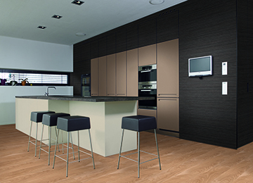 谈球吧体育官网入口地板母亲节 | 比起收到花，妈妈们更想实现居家自由